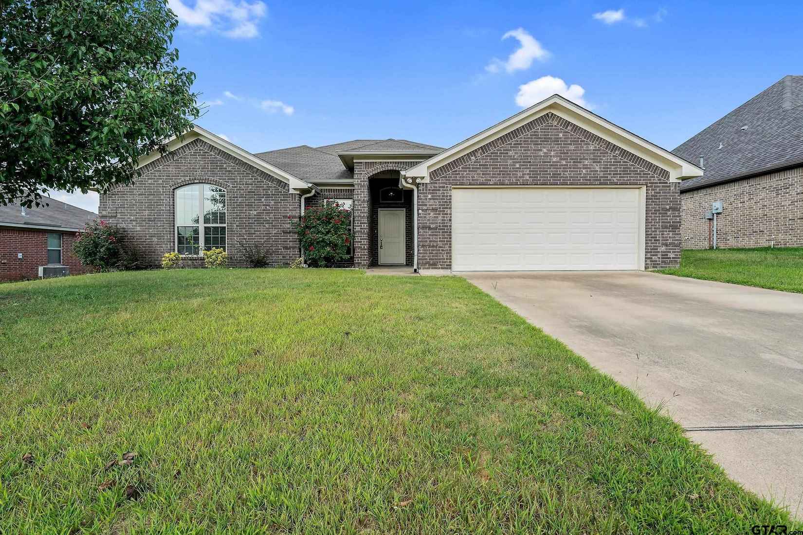 640 Spencer Ln  