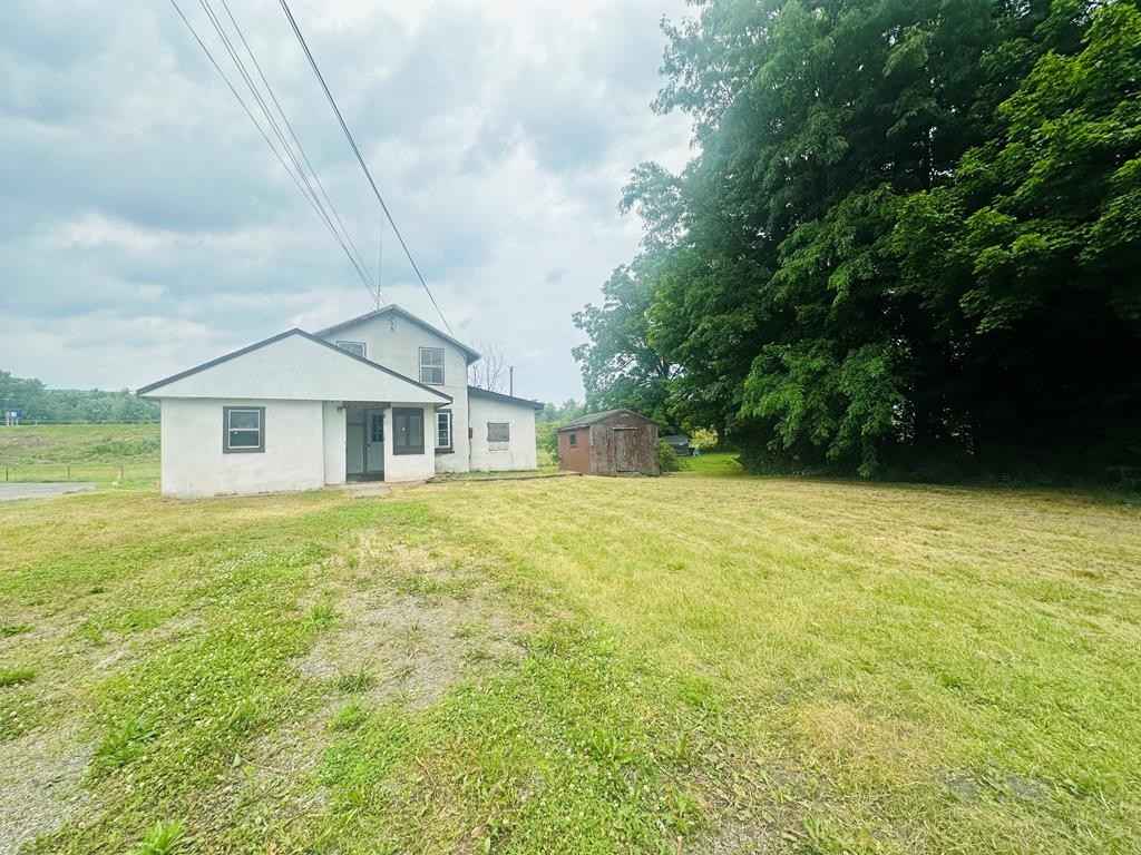 475 W Riv Rd  