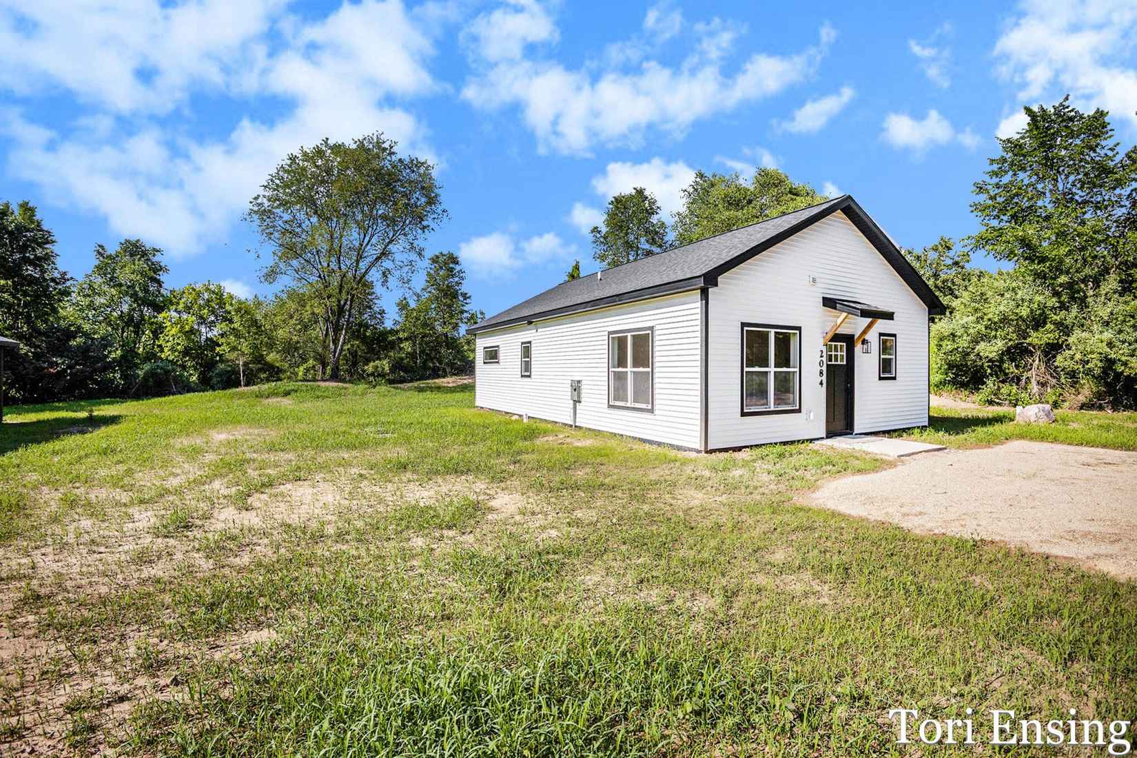 2084 W Fenwick Rd  