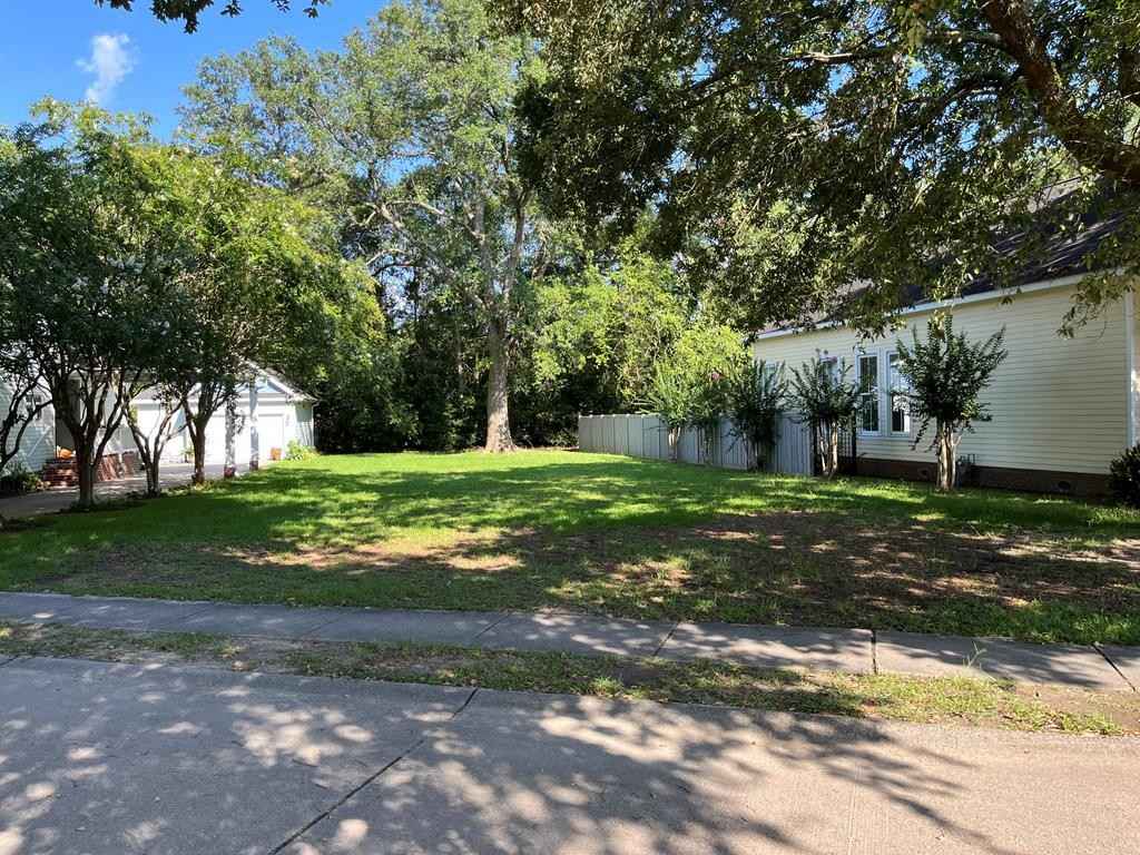 19 Garden District Pl  