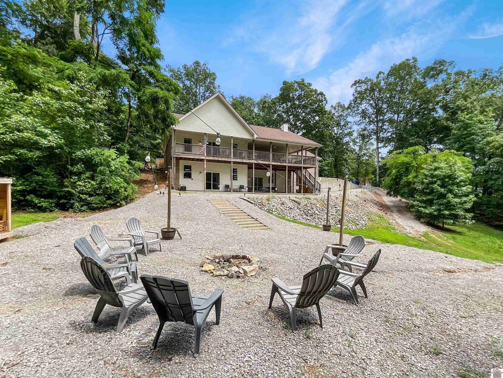 73 Mingo Dr  