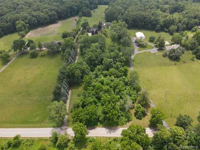 783 W Romeo Rd  