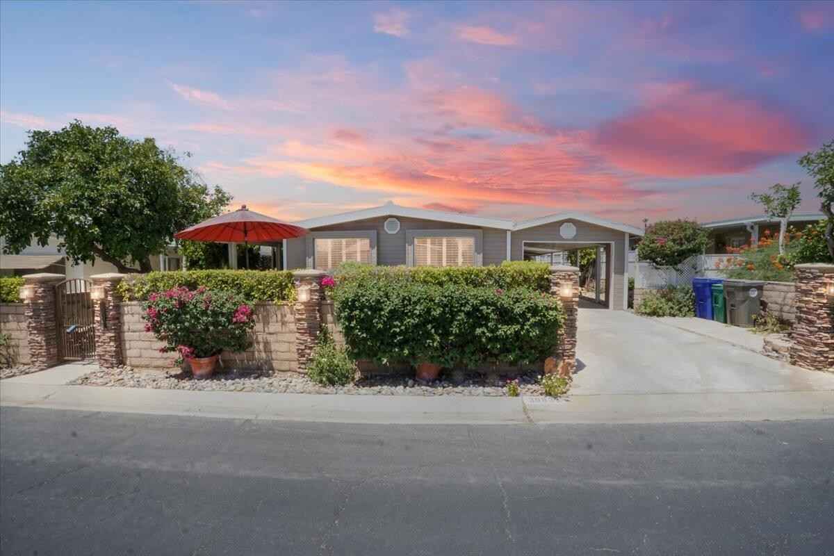 39833 Chimney Flts Dr  