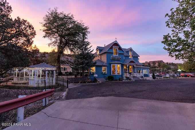 2516 N Willow Crk Rd  