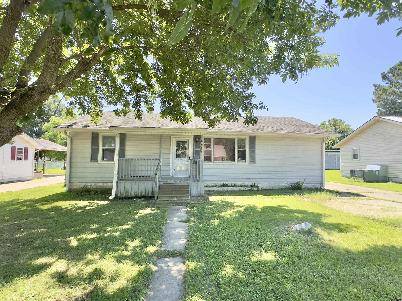 1590 Blount  