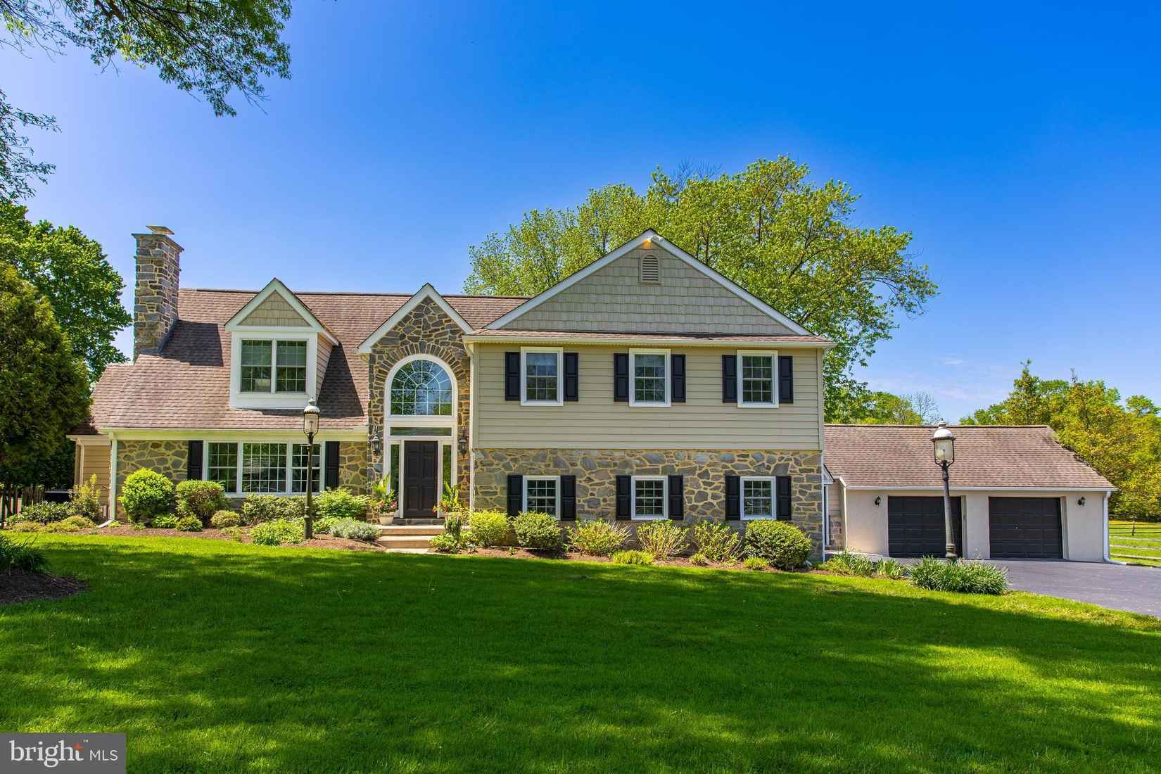 2056 Pony Trl Dr  