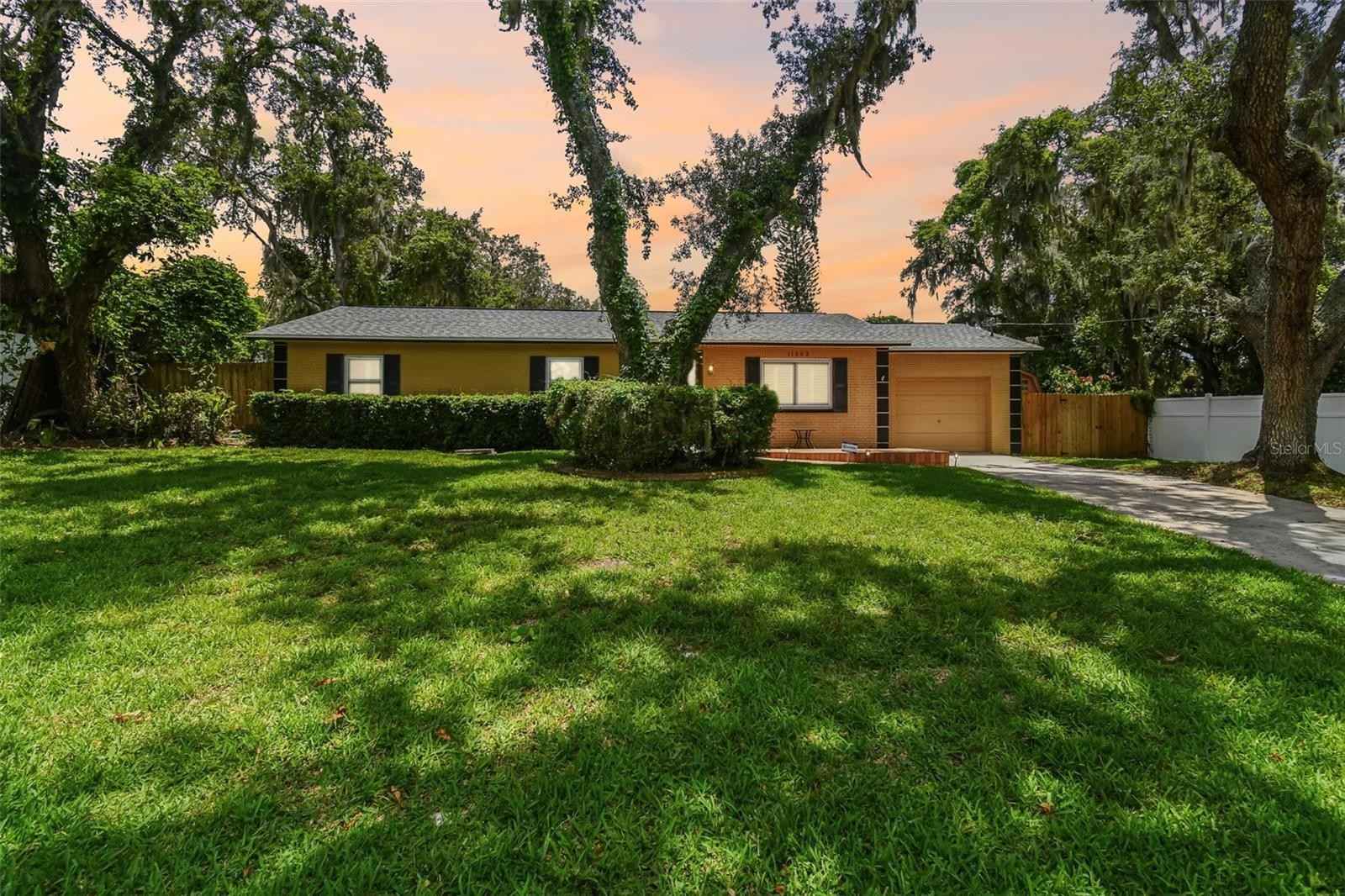 11203 Creekview Dr  