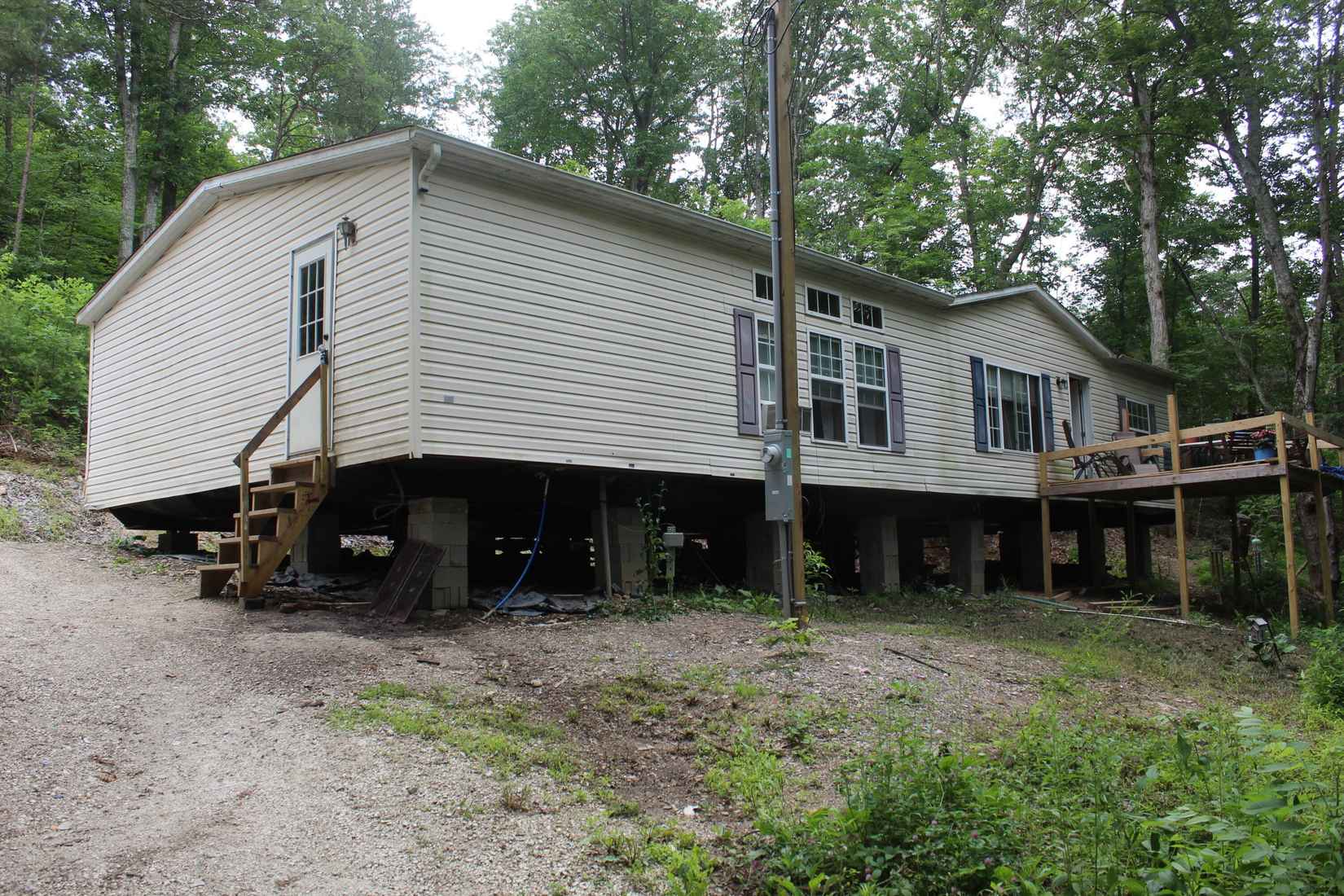 246 Lee Acres Rd  