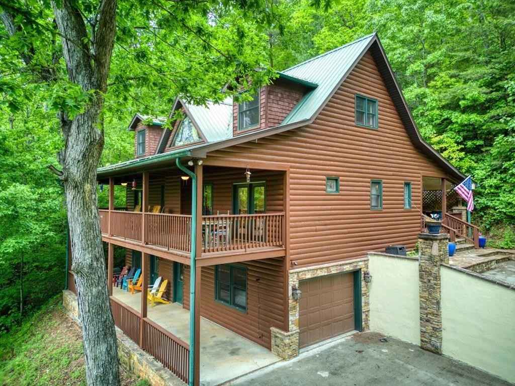 3204 Creekview  