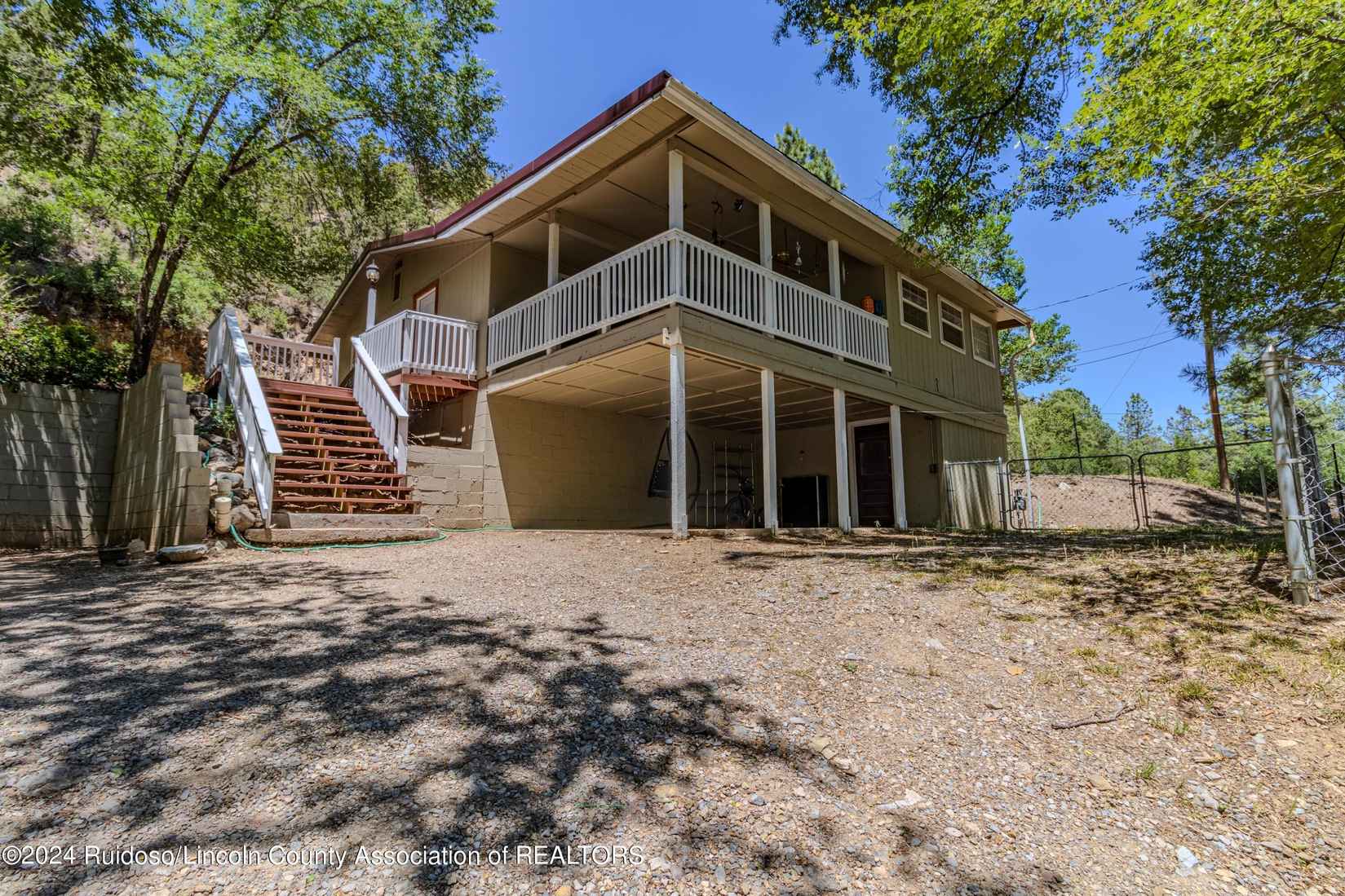 123 Meander Dr  