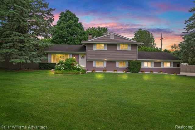 220 CRYSTAL ST  