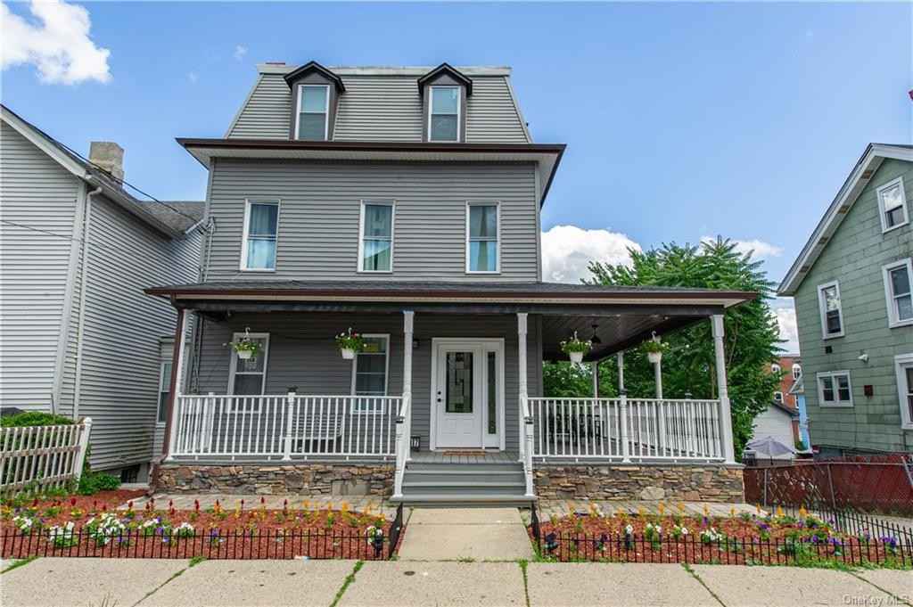 17 East Ave  