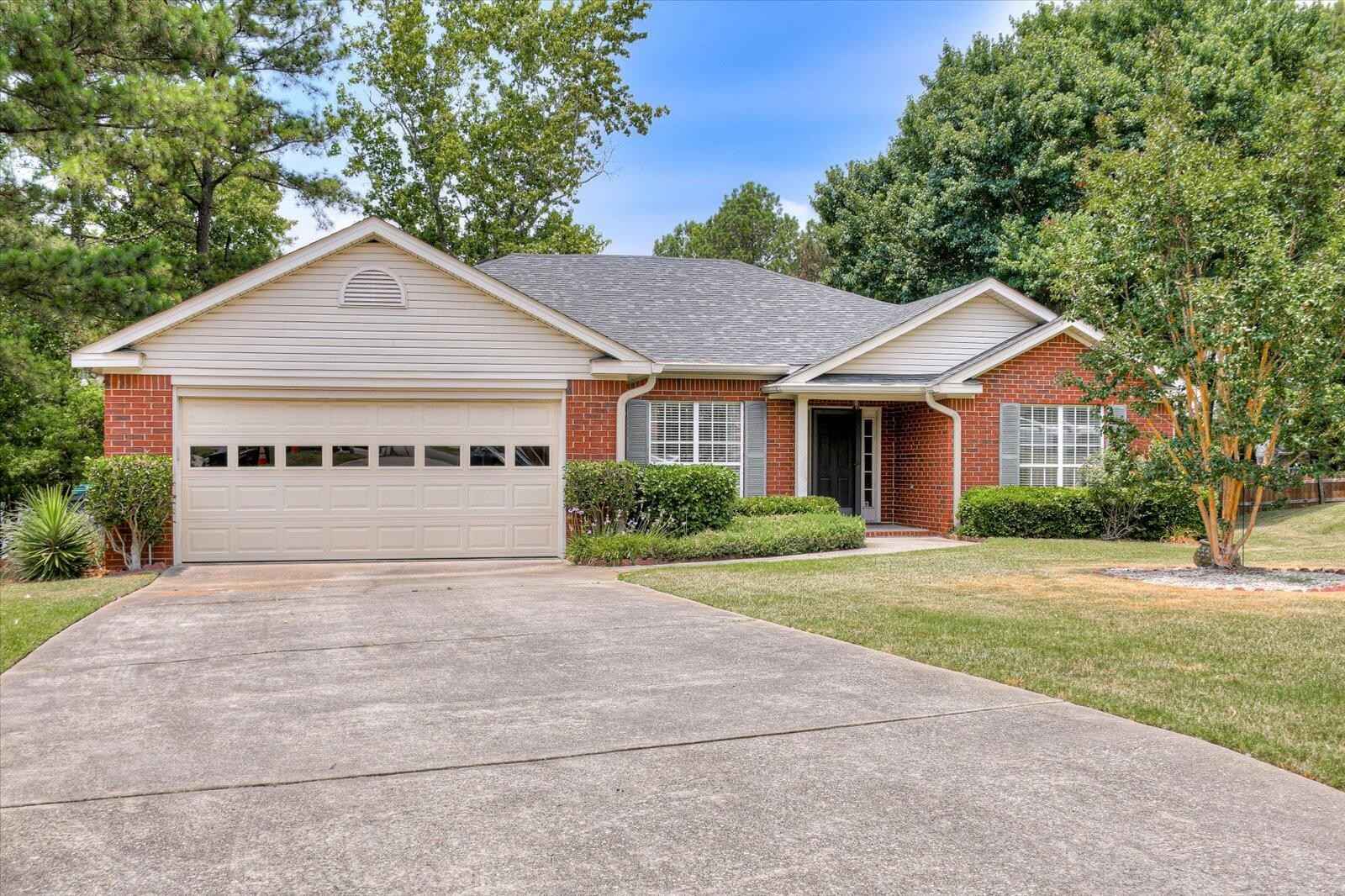 556 Leeward Ct  