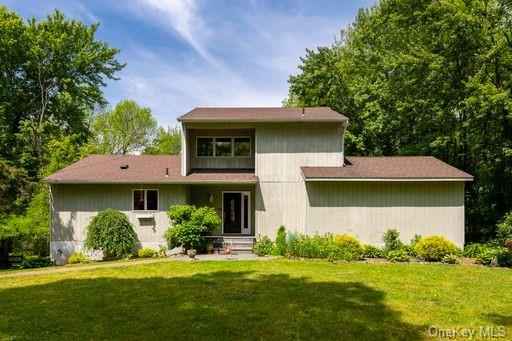 226 Rombout Rd  