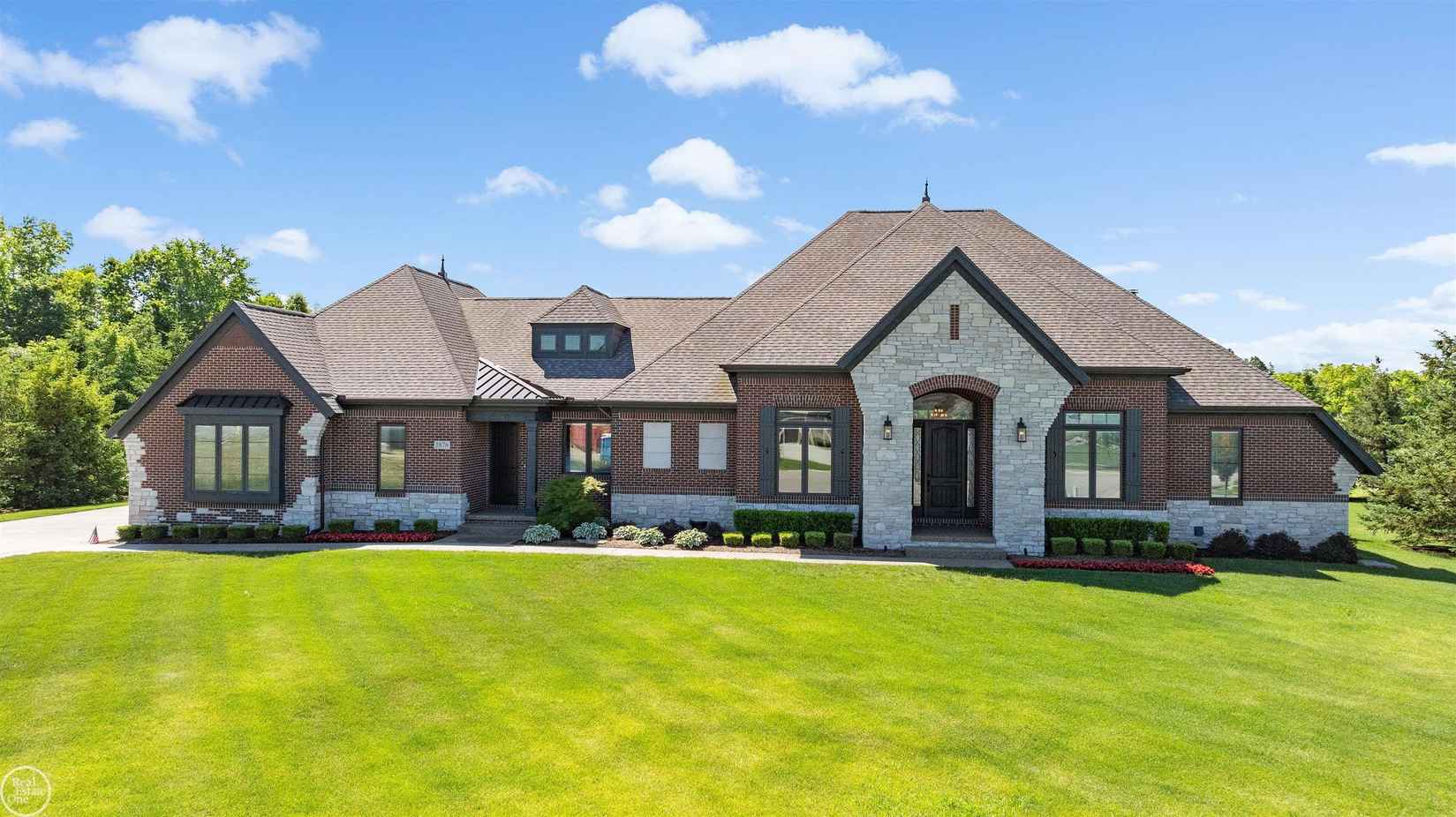 5876 Herrington  
