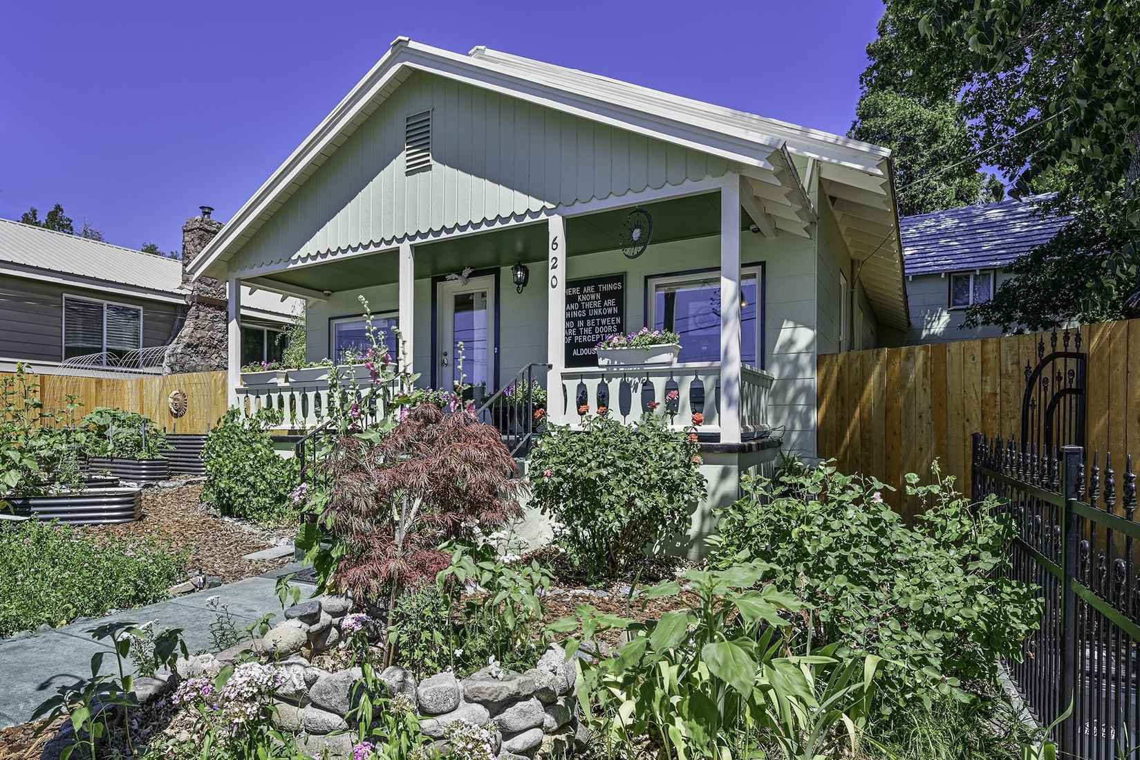 620 S Mt Shasta Blvd  