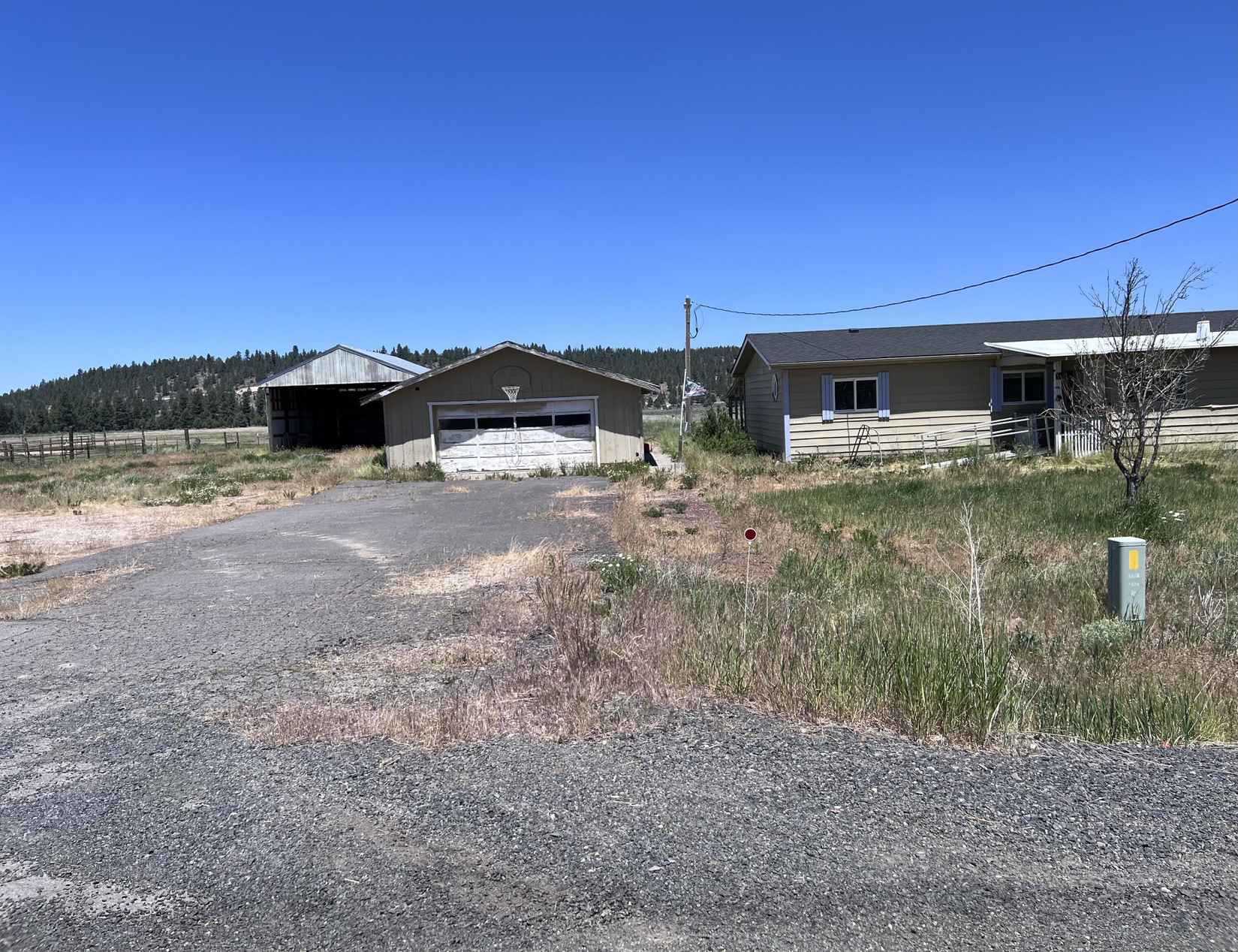 24667 Sprague Riv Rd  
