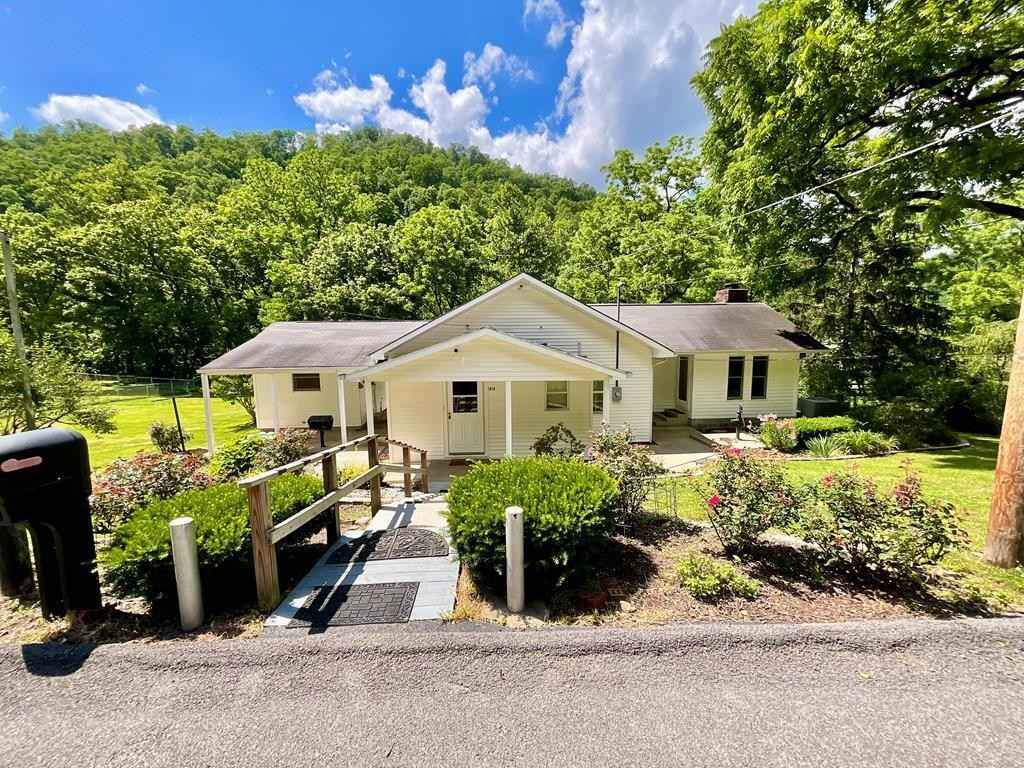 1818 Rocky Rd  