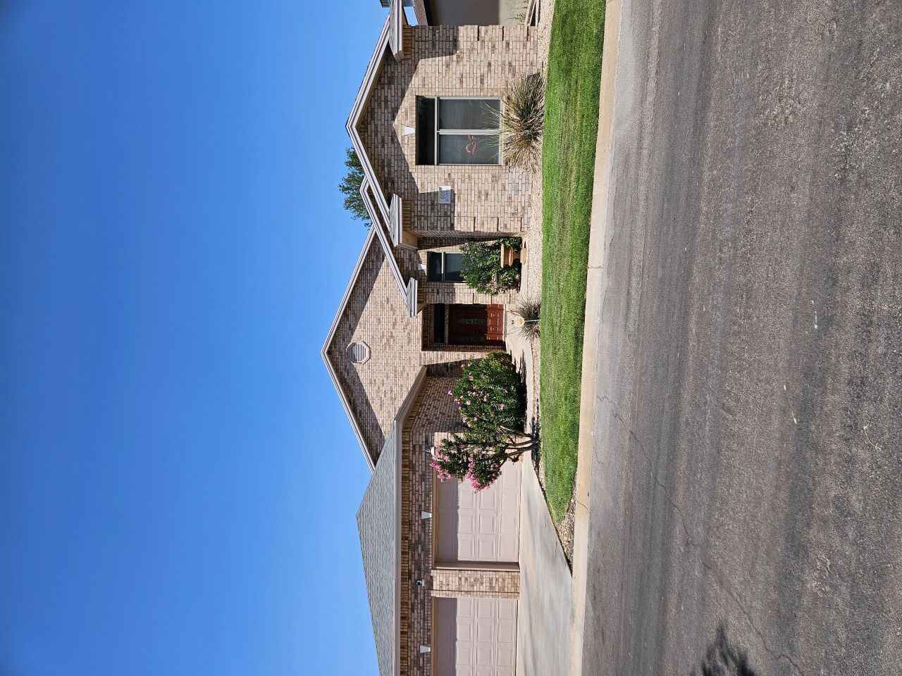 609 Riviera Ct  