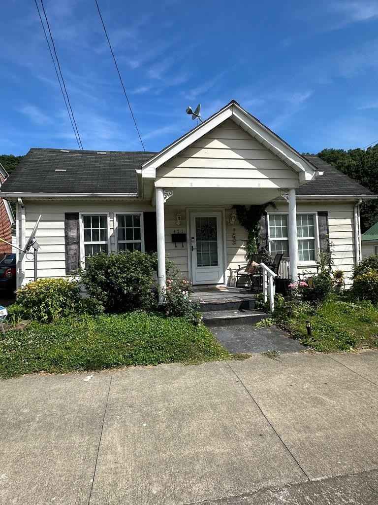 471 Hambley Blvd  