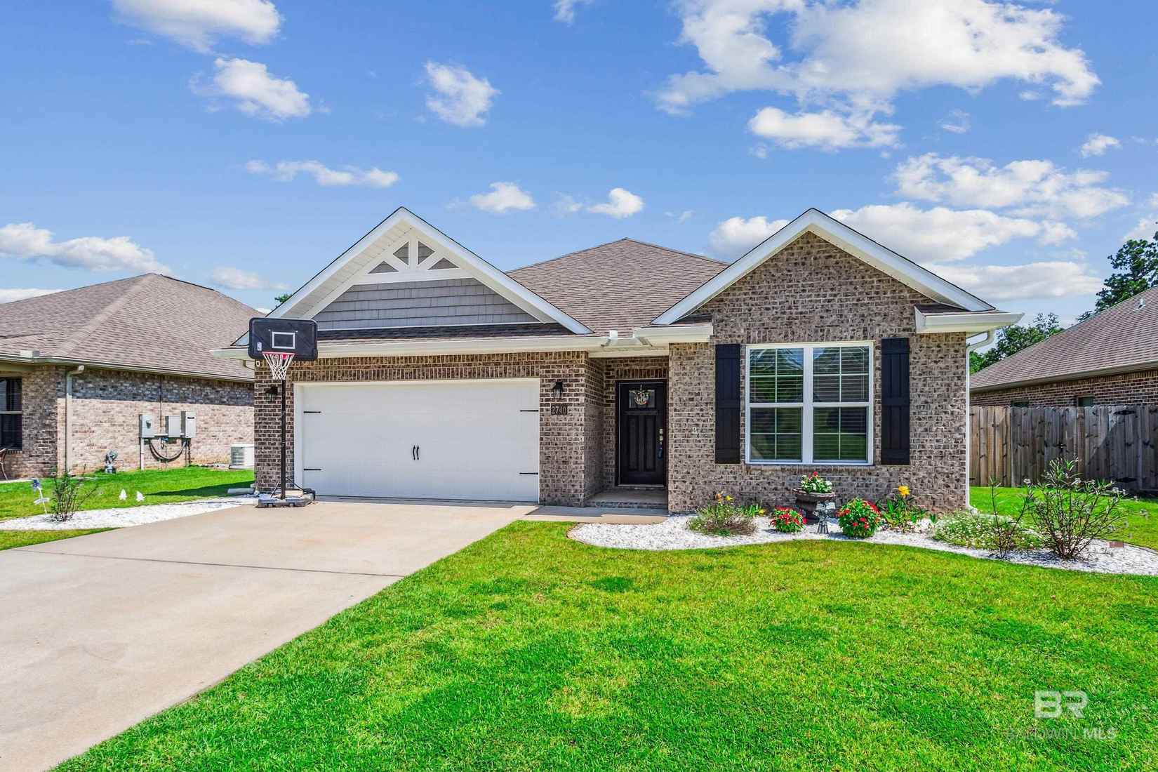 2740 Woodman Loop  