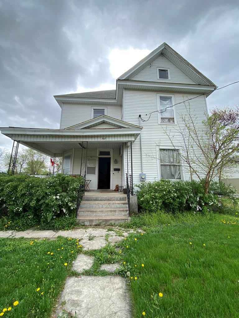 307 Ctr St  