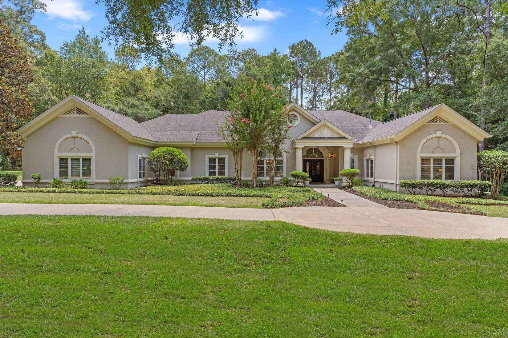 278 E Rosehill Dr  