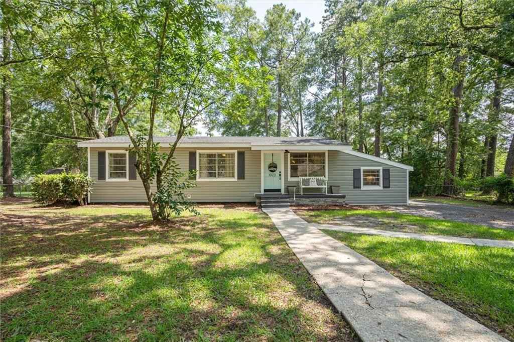 1023 Martha Alleyn Dr  