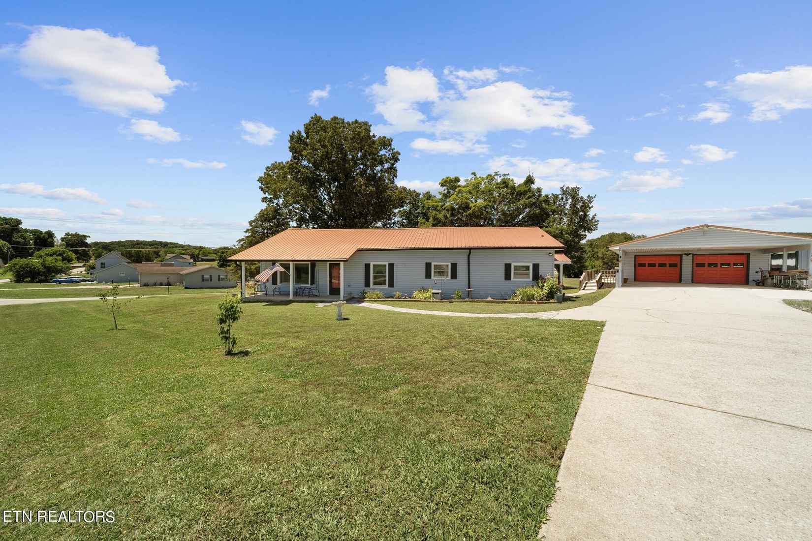 1016 Swan Pond Cir Rd  