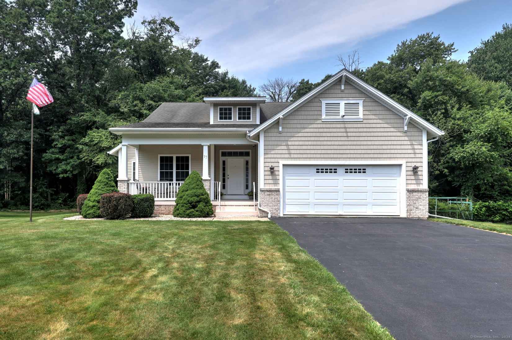 17 Harvest Ln  