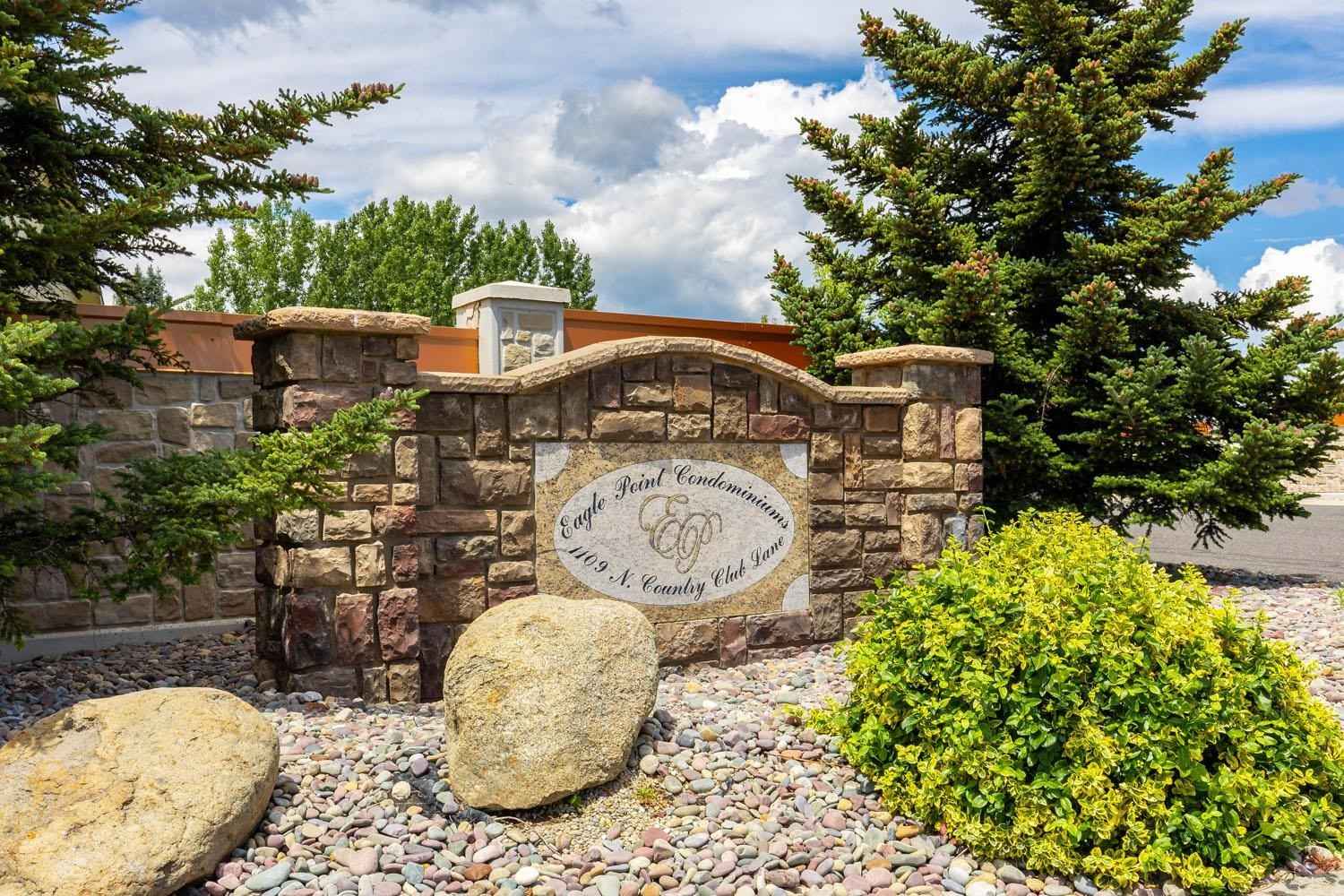 1109 N Country Clb Dr  