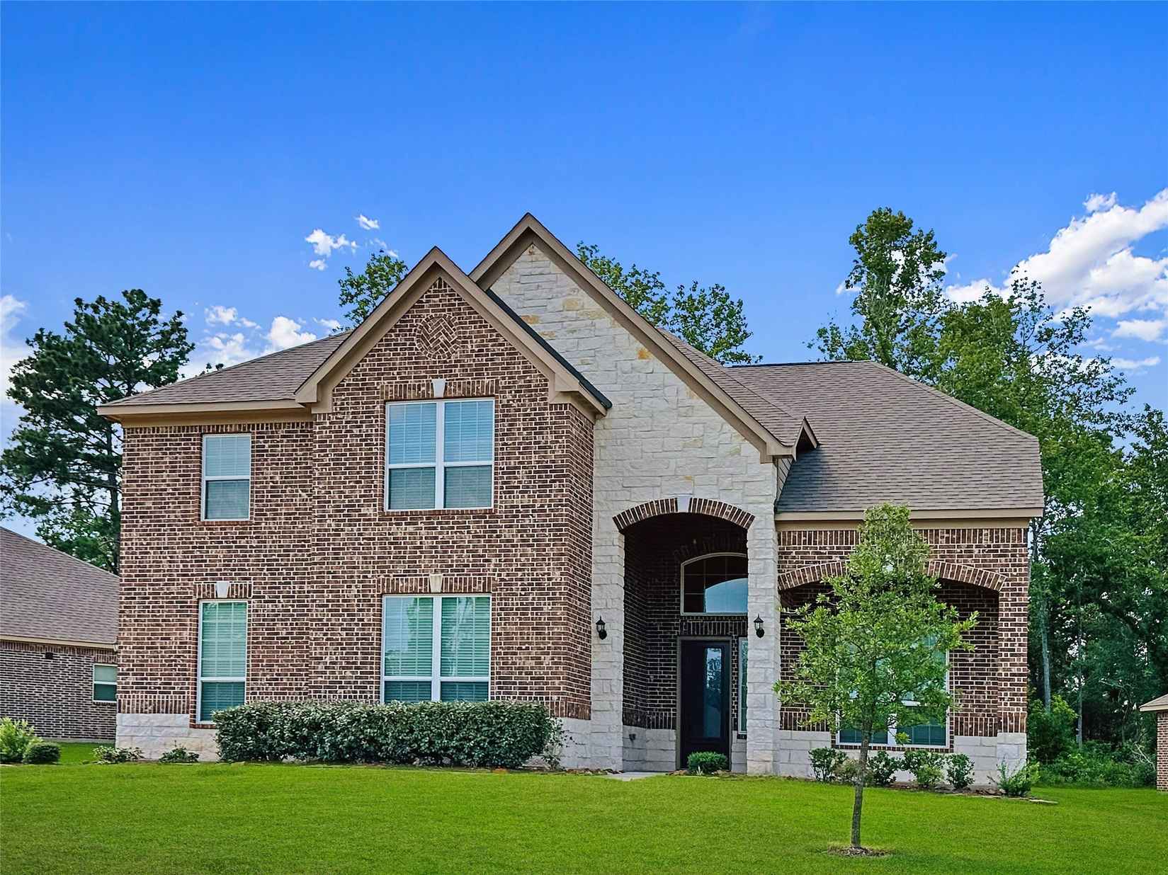 21244 Hidden Bend Loop  