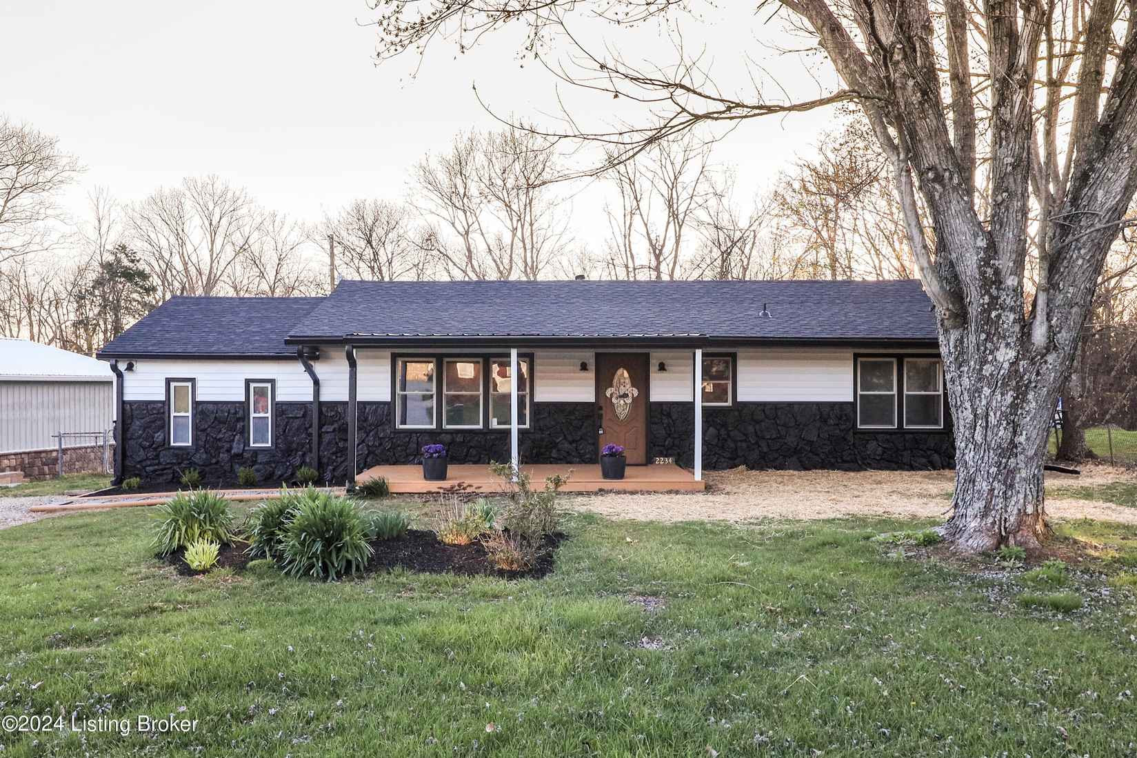 2234 Armstrong Ln  