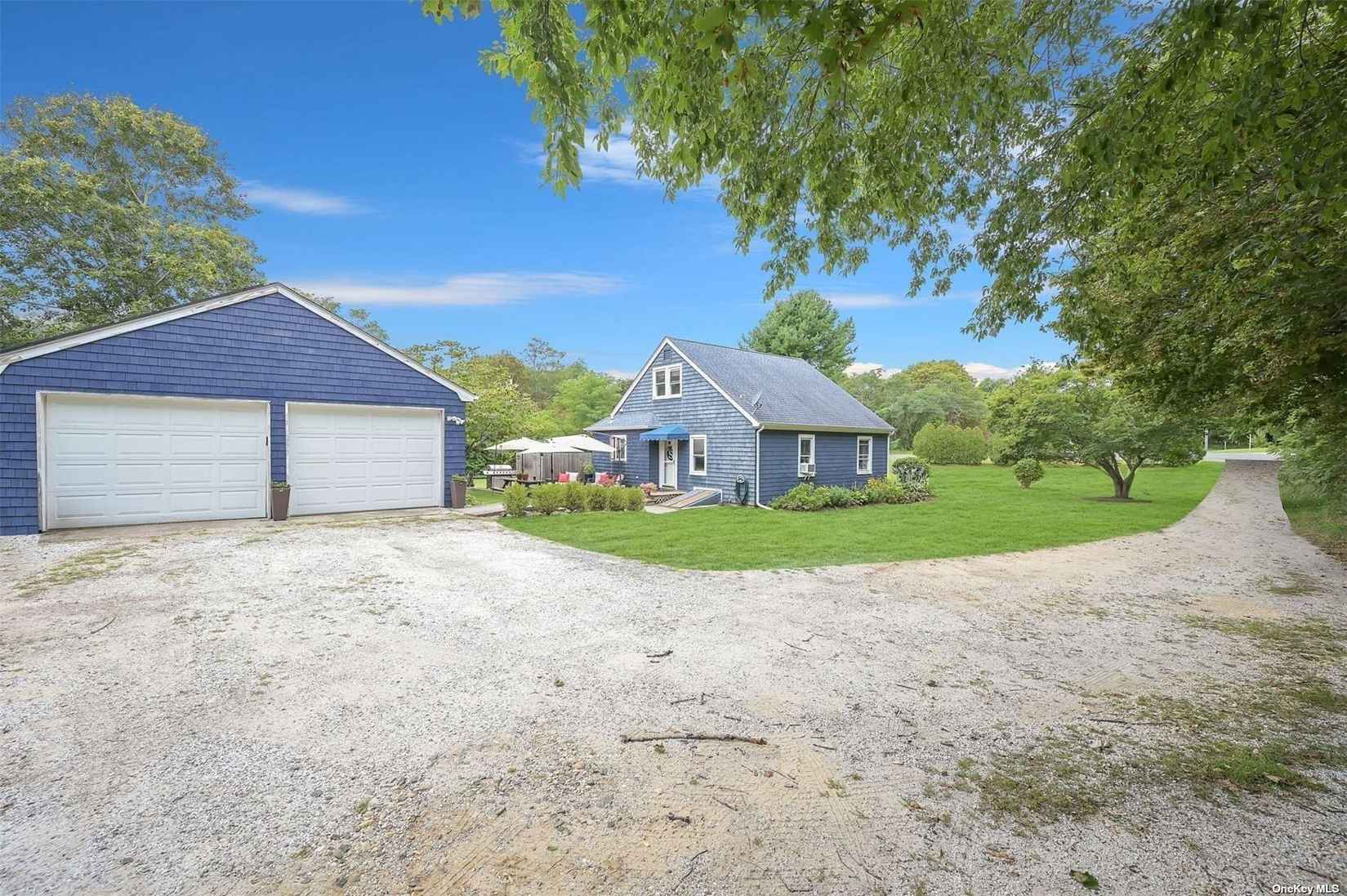 2570 Main Rd  