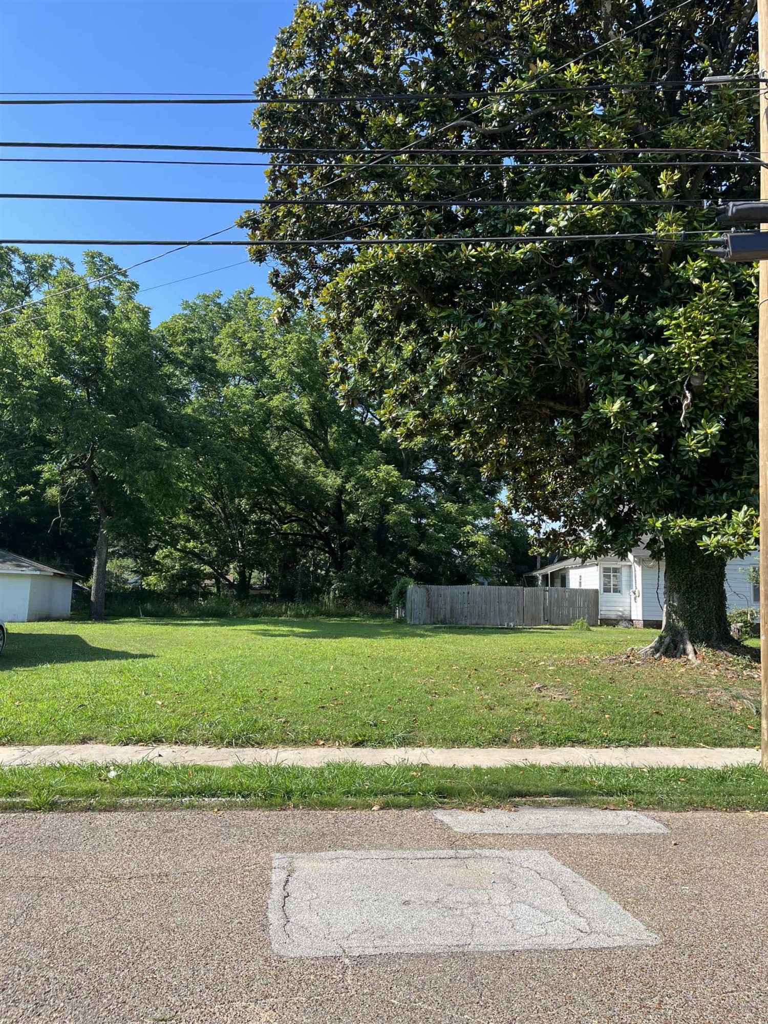305 Hatton St  