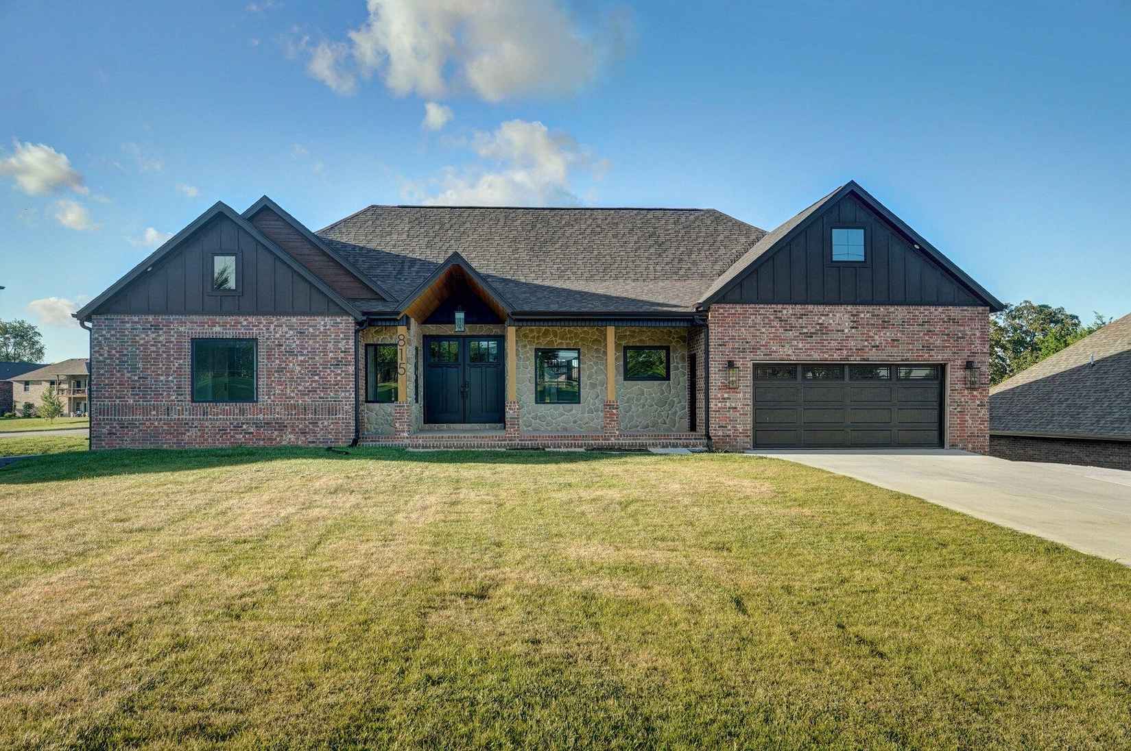 815 East Twin Maple Ct  