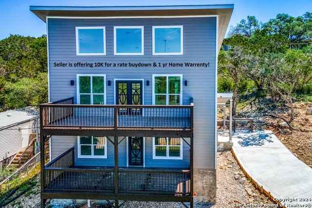 2292 WATERFRONT Park DR  