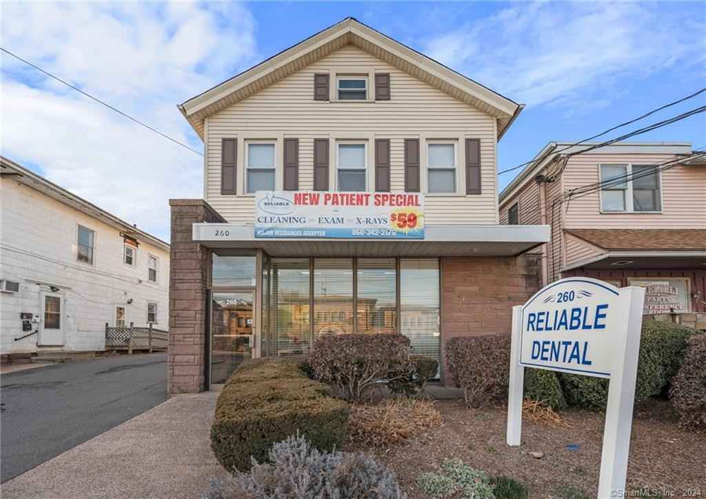 260 Main St  