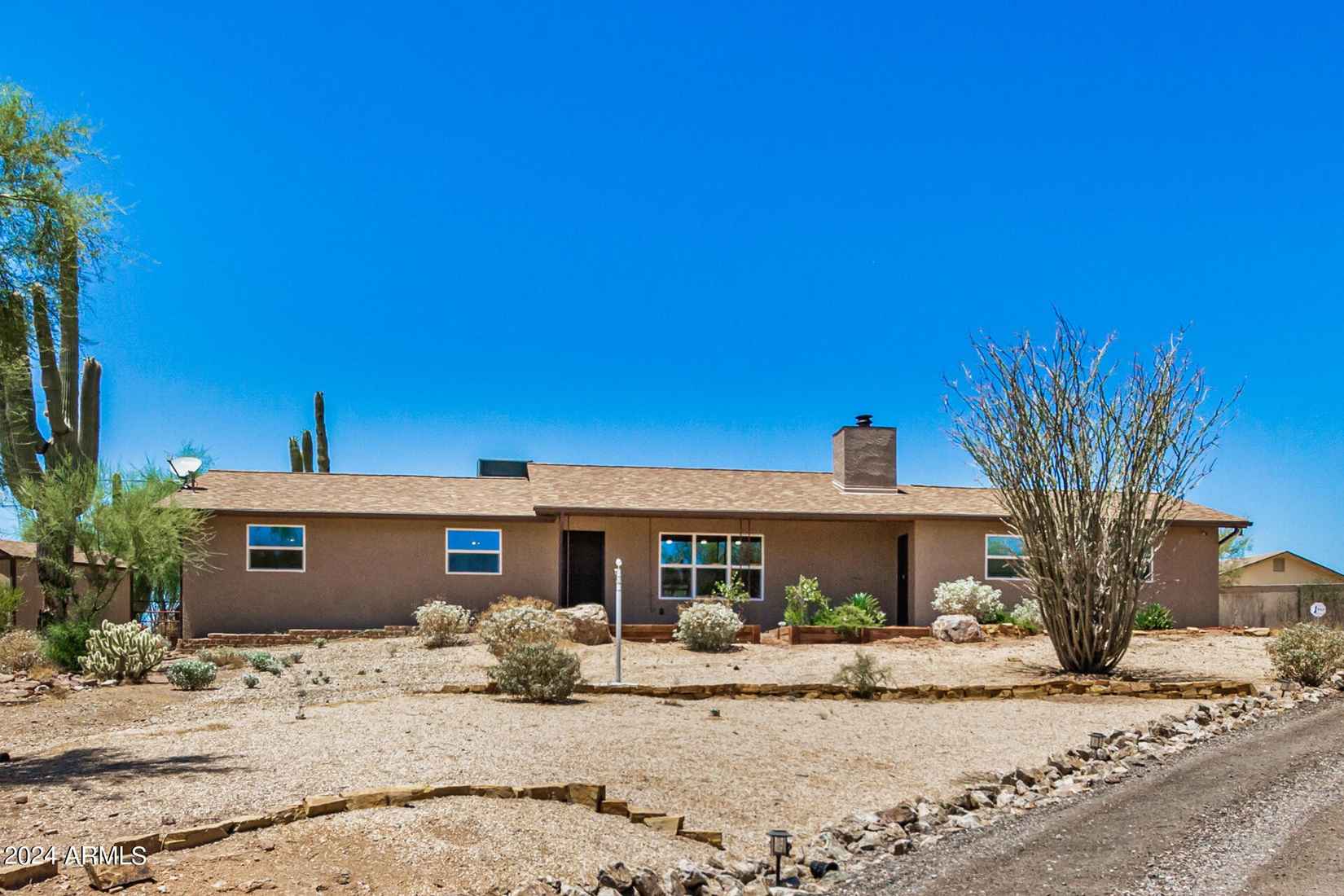 4624 E SUPERSTITION Blvd  