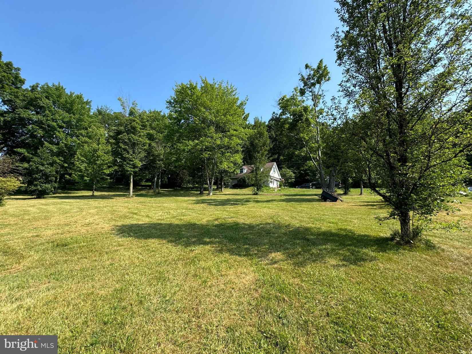 83/- ACRES PIONEER Dr  