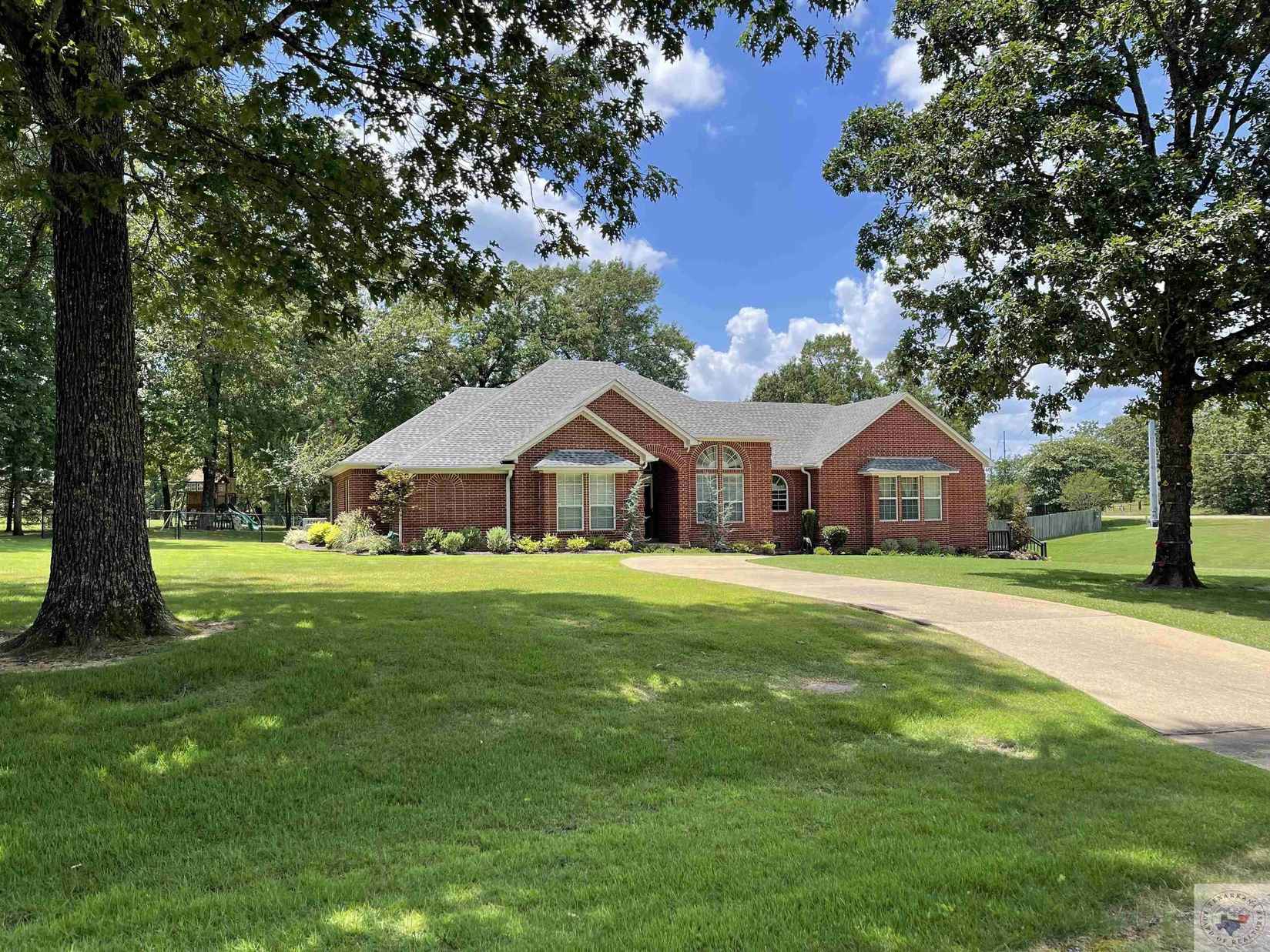 6616 Lakeridge Dr  