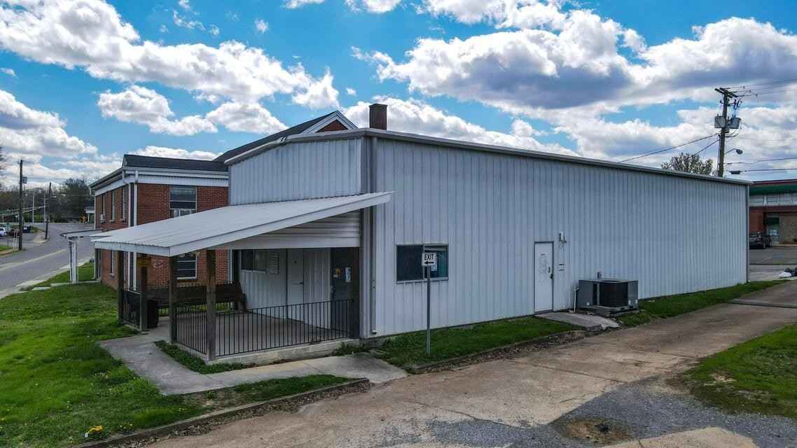 130-a Wildwood Ave SE  