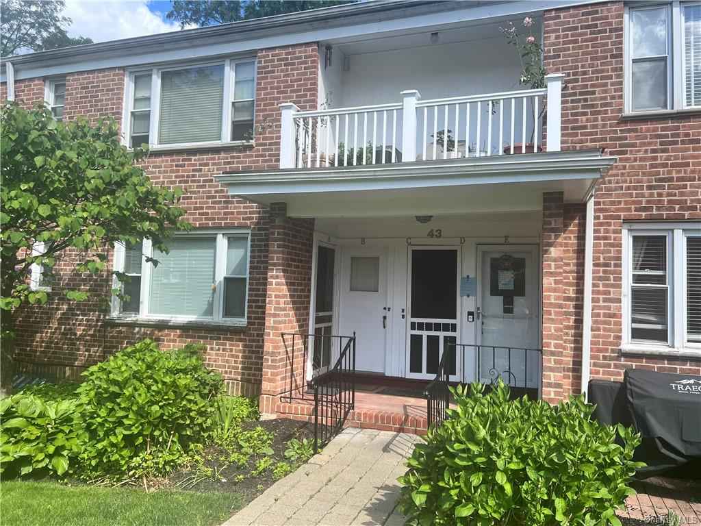 43 Carpenter Ave Unit A  