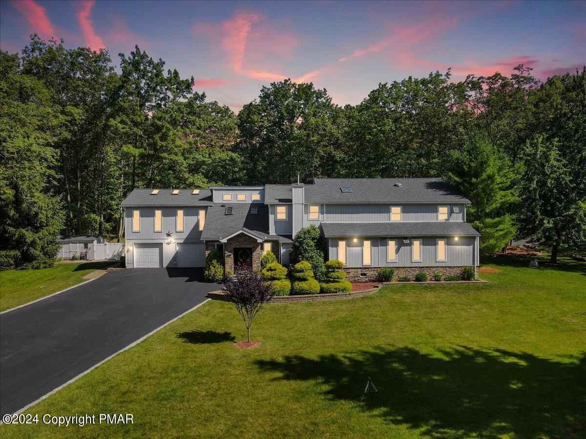 1555 Longleaf Dr  