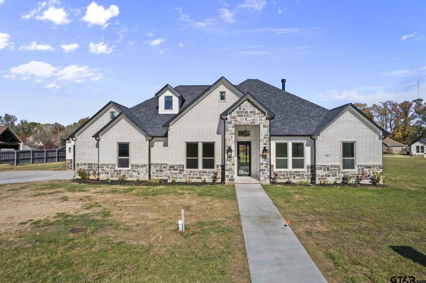 217 Devonshire  