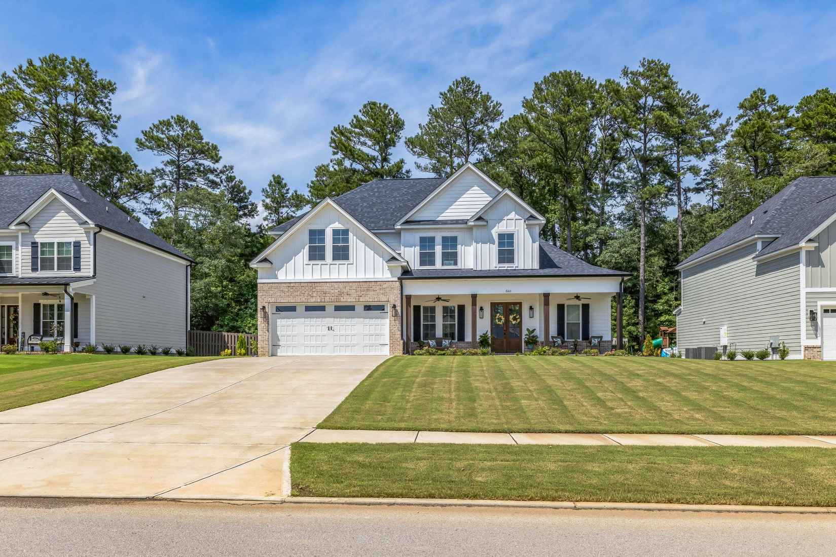 561 River Oaks Ln  