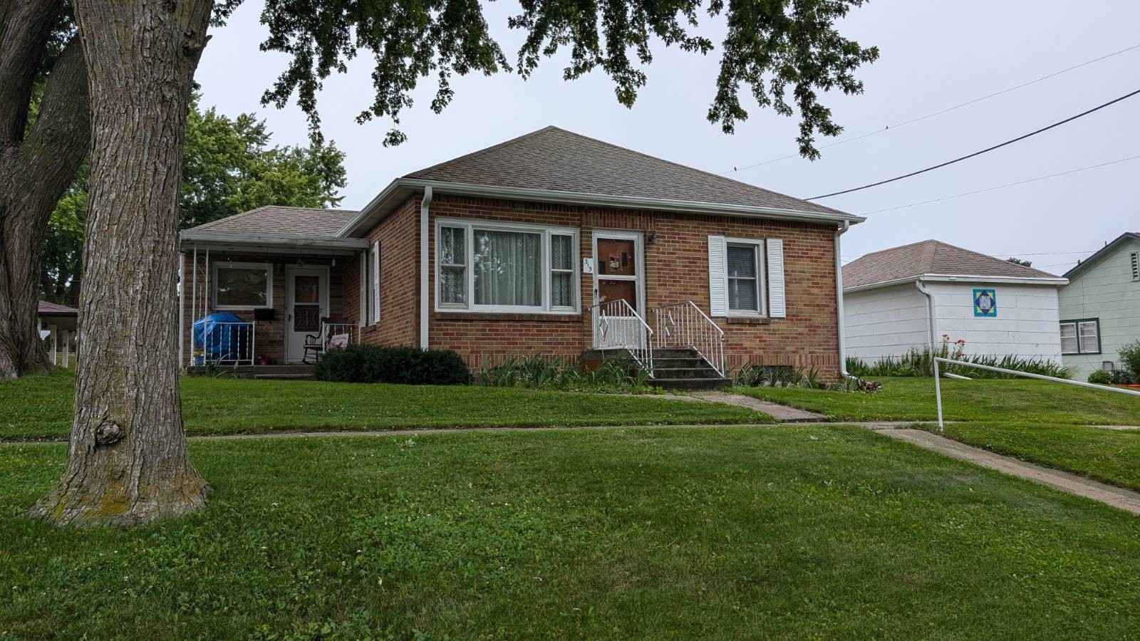 315 Leroy St  