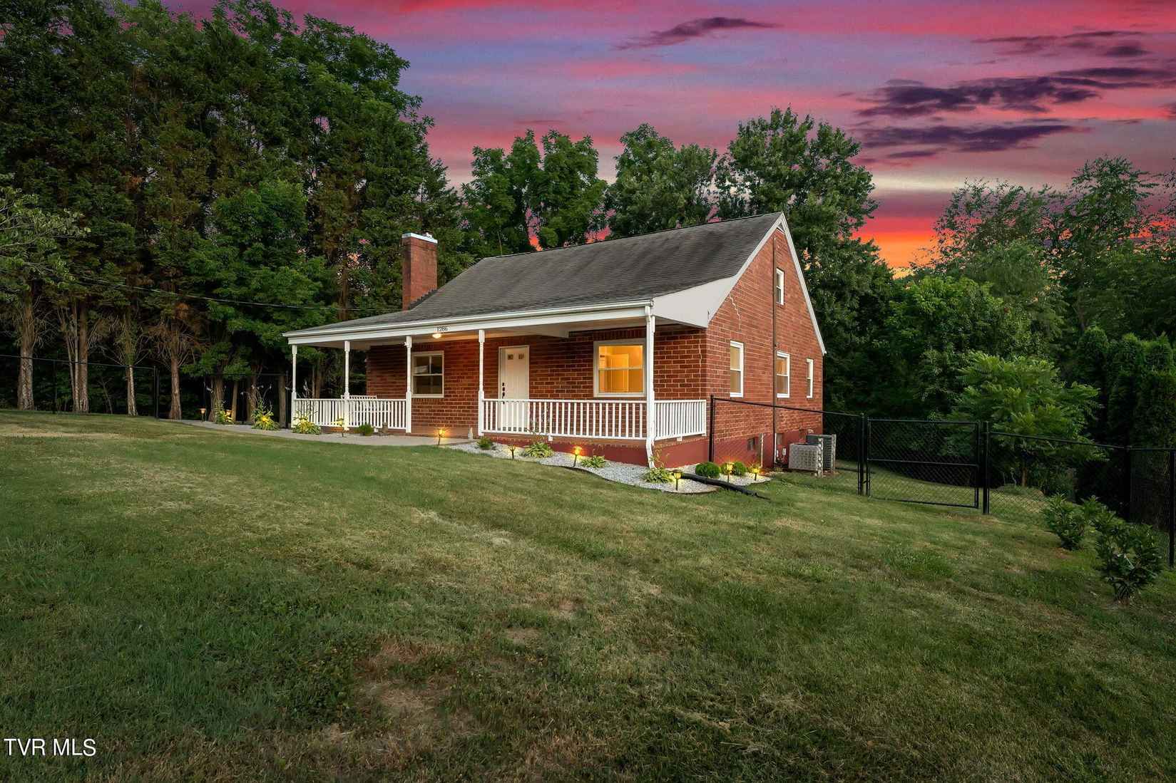 1286 Highridge Dr  