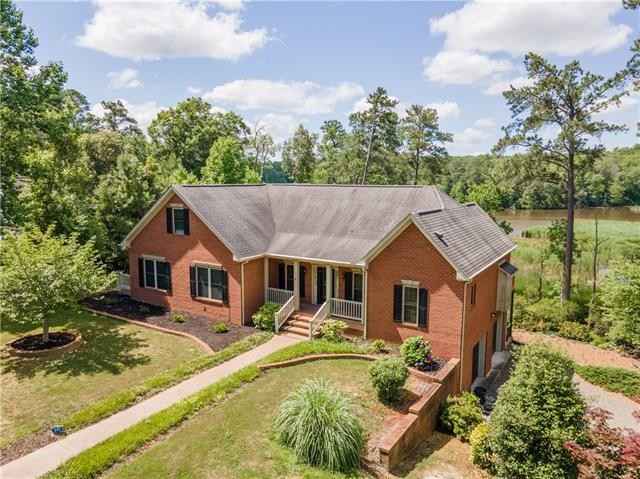 810 Steamboat Ln  