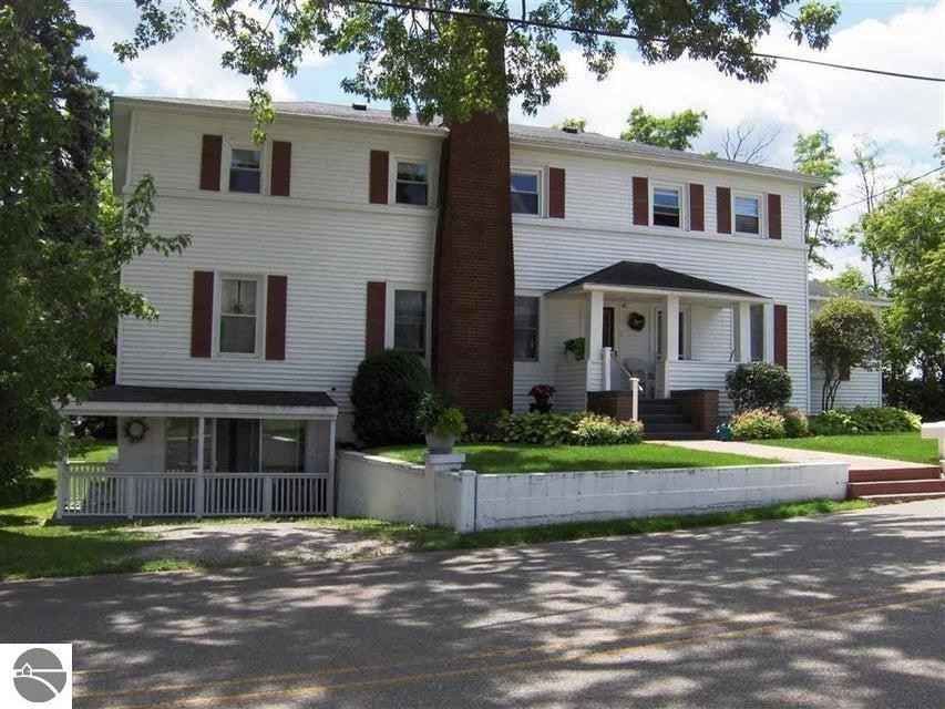 119 201 W Dwight Ave  